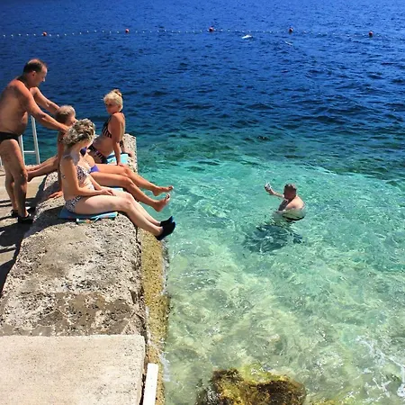 Family Friendly Apartments With A Swimming Pool Smokvica, Korcula - 9161 Apartment Smokvica (Korcula)