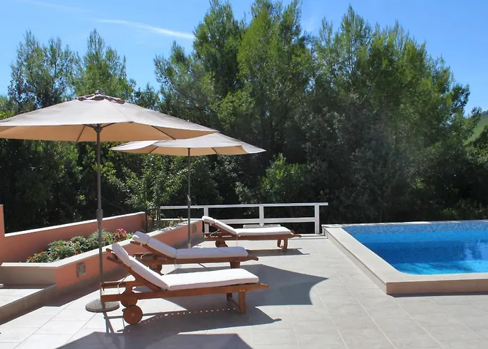 Family-friendly With Swimming Pool Smokvica, Korcula - 9161 *